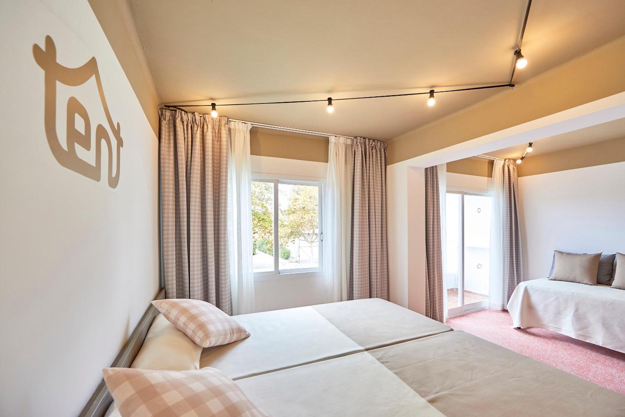 Tent Hotel 3*